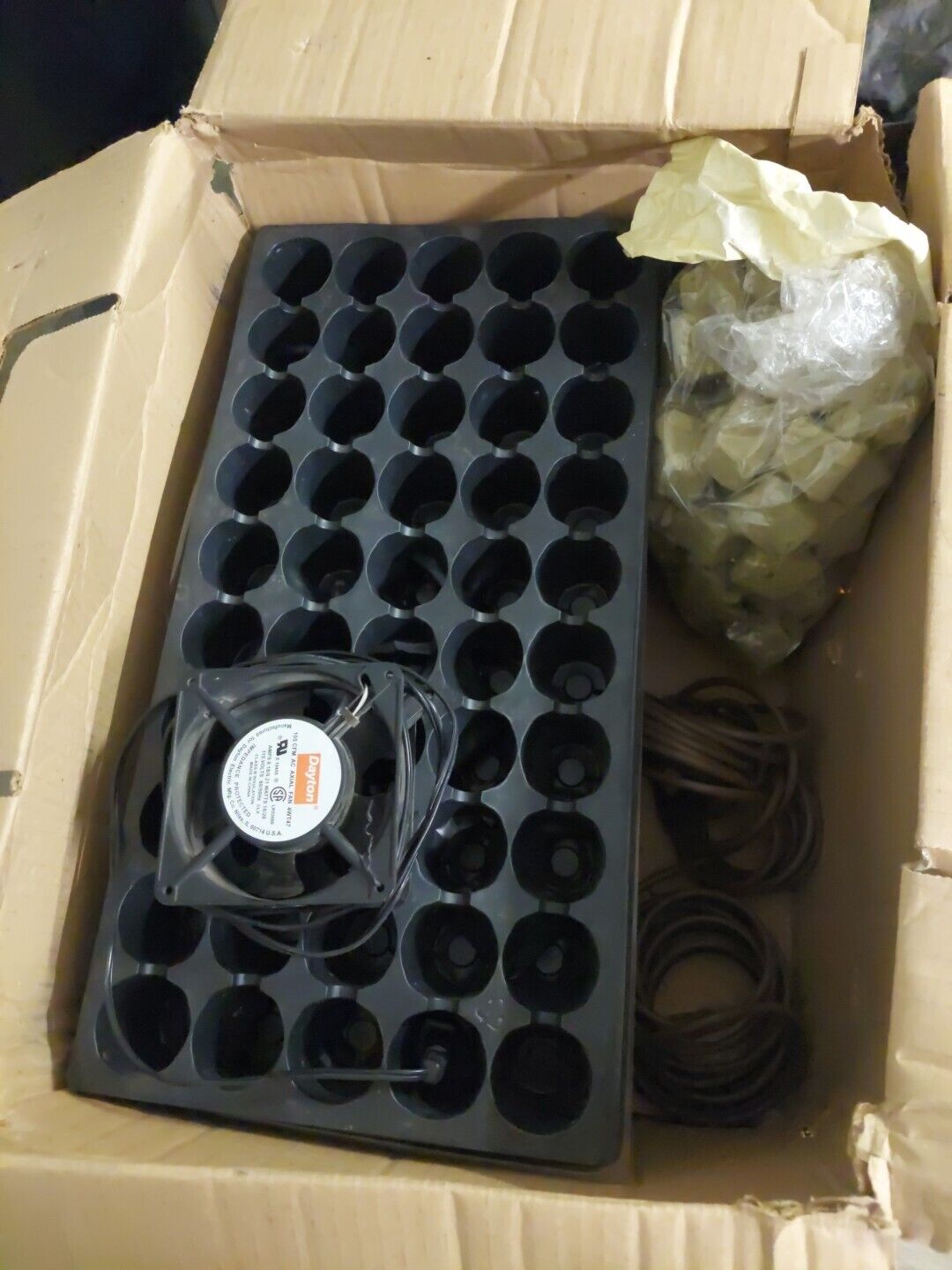 Indoor Hydroponic Grow Light And Electronic Ballast And Accessories
