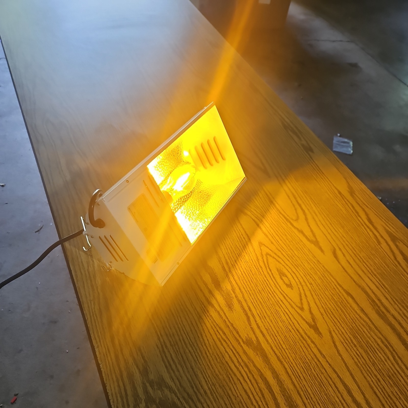HYDROFARM Mini Sunburst SBMM150S High Intensity Sodium Lighting System