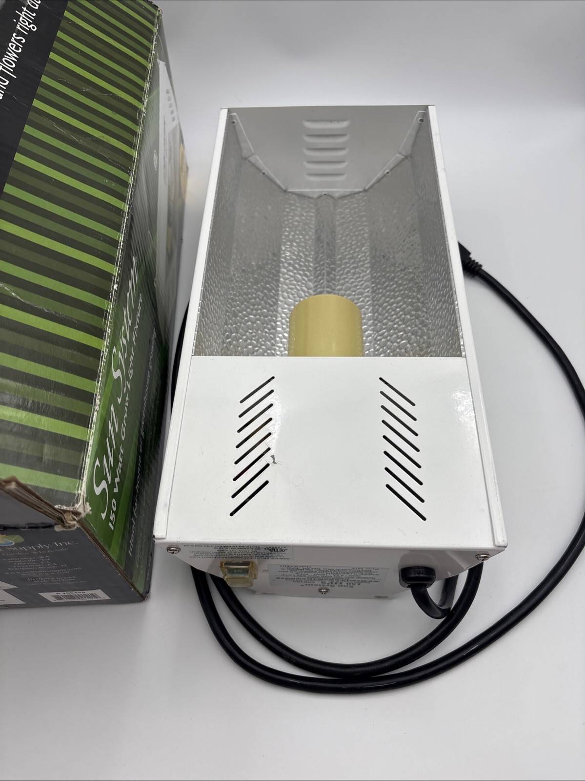 Sun Systems 150Watt HPS / MH Switchable Grow Light Fixture 900490 No Lamp