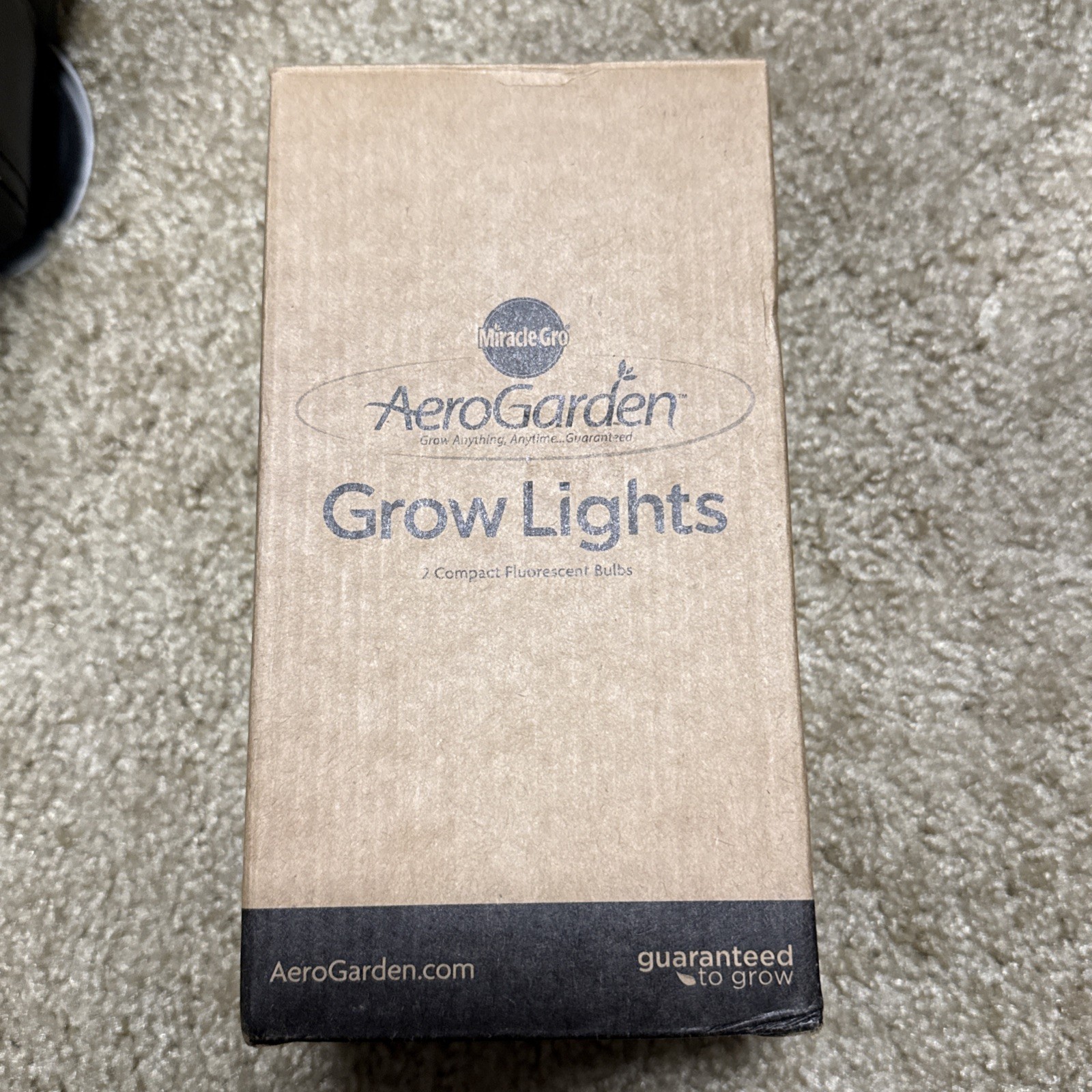 AeroGarden miracle Grow Lights 2 Compact Fluorescent Bulbs Replacement 100340