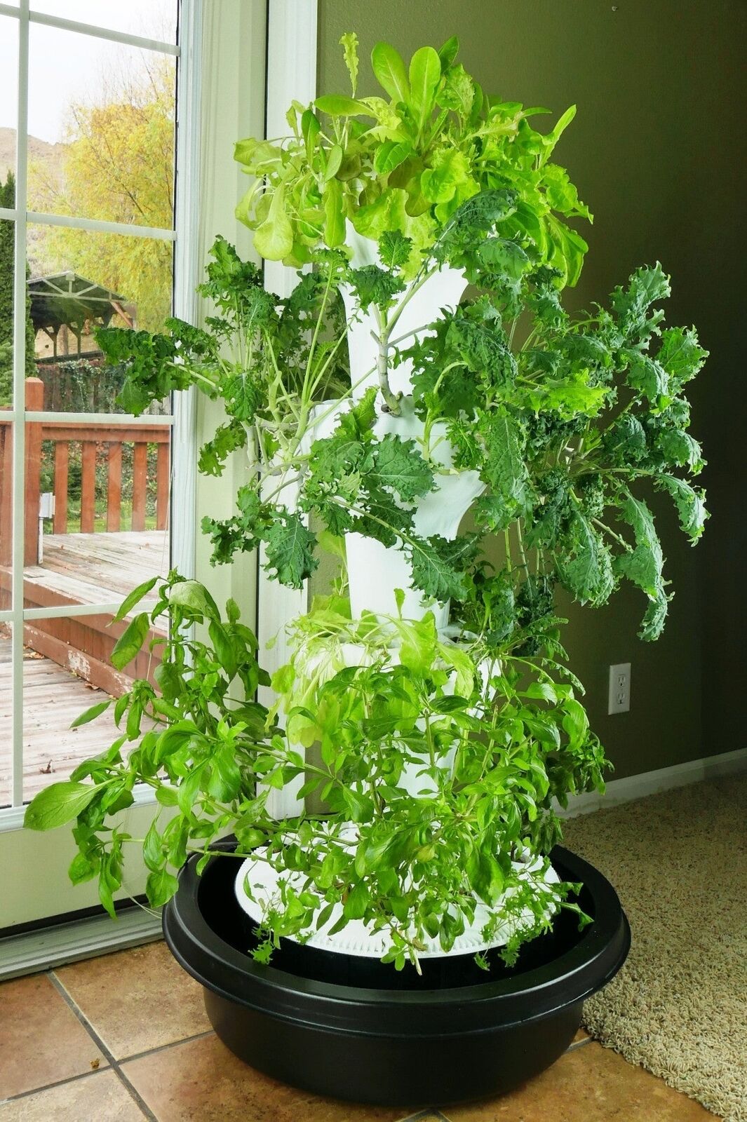 Foody 12 Hydroponic Tower Garden System - 44 Plant Ebb and Flow System