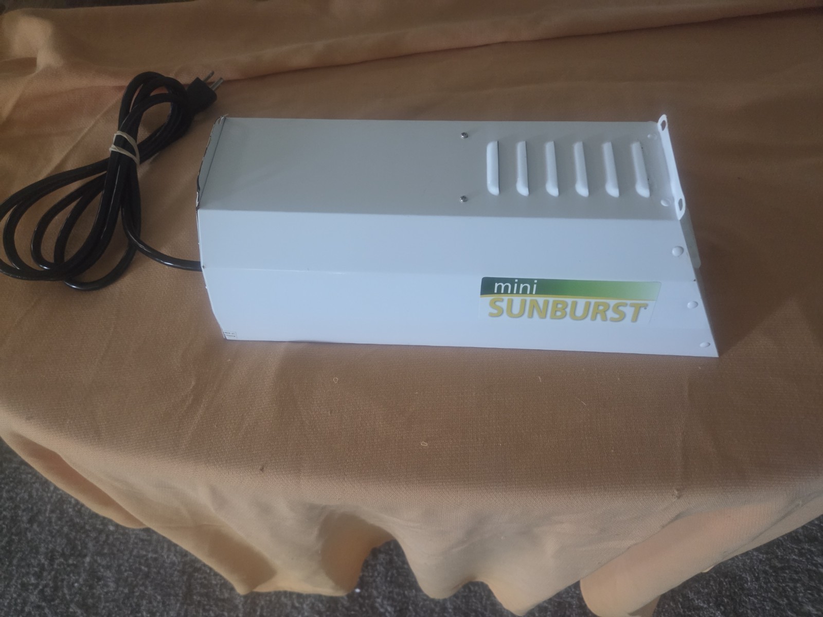 HYDROFARM Mini Sunburst SBMM150S High Intensity Sodium Lighting System NO BULB