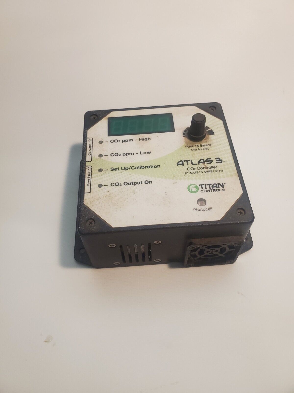 Titan Controls Atlas 3 - Day/Night CO2 Monitor/Controller