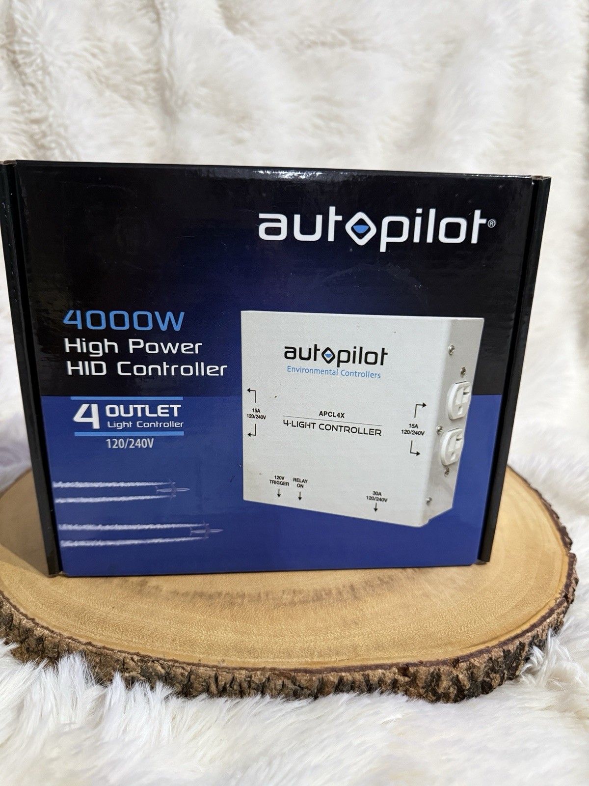 AutoPilot 4 Light Controller APCL4X (120/240V) 4000 watt HID Controller AutoPilot 4 Light Controller APCL4X (120/240V) 4000 watt HID Controller