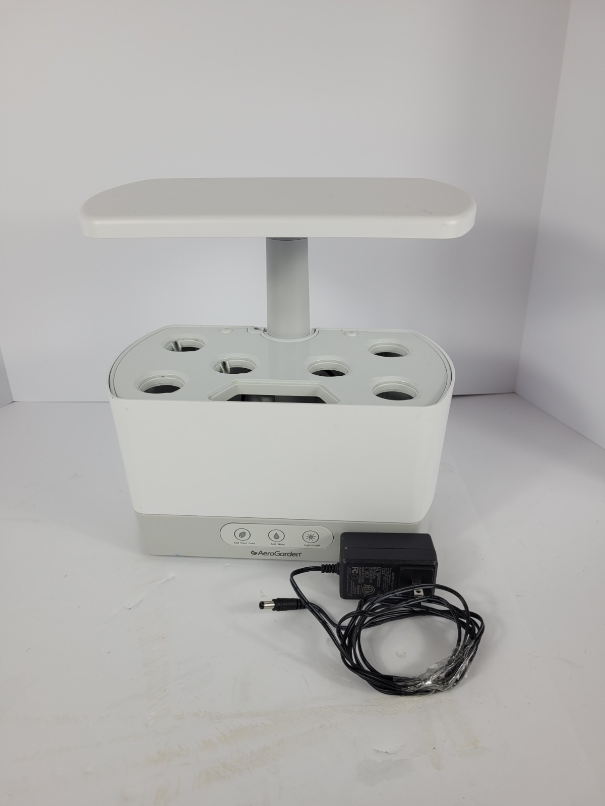 AeroGarden Harvest 6 Pod Home Garden System White Model 100690-WHT Ships Free AeroGarden Harvest 6 Pod Home Garden System White Model 100690-WHT Ships Free