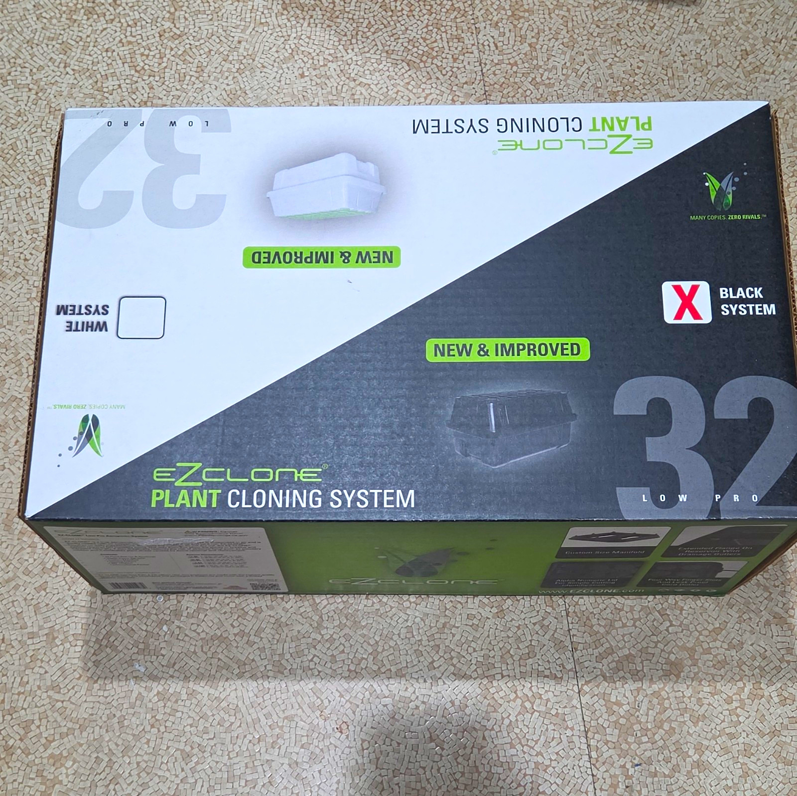 EZ-CLONE Low Pro 32-Site Cloning Machine, 450 GPH Pump, 360° Misters, Black
