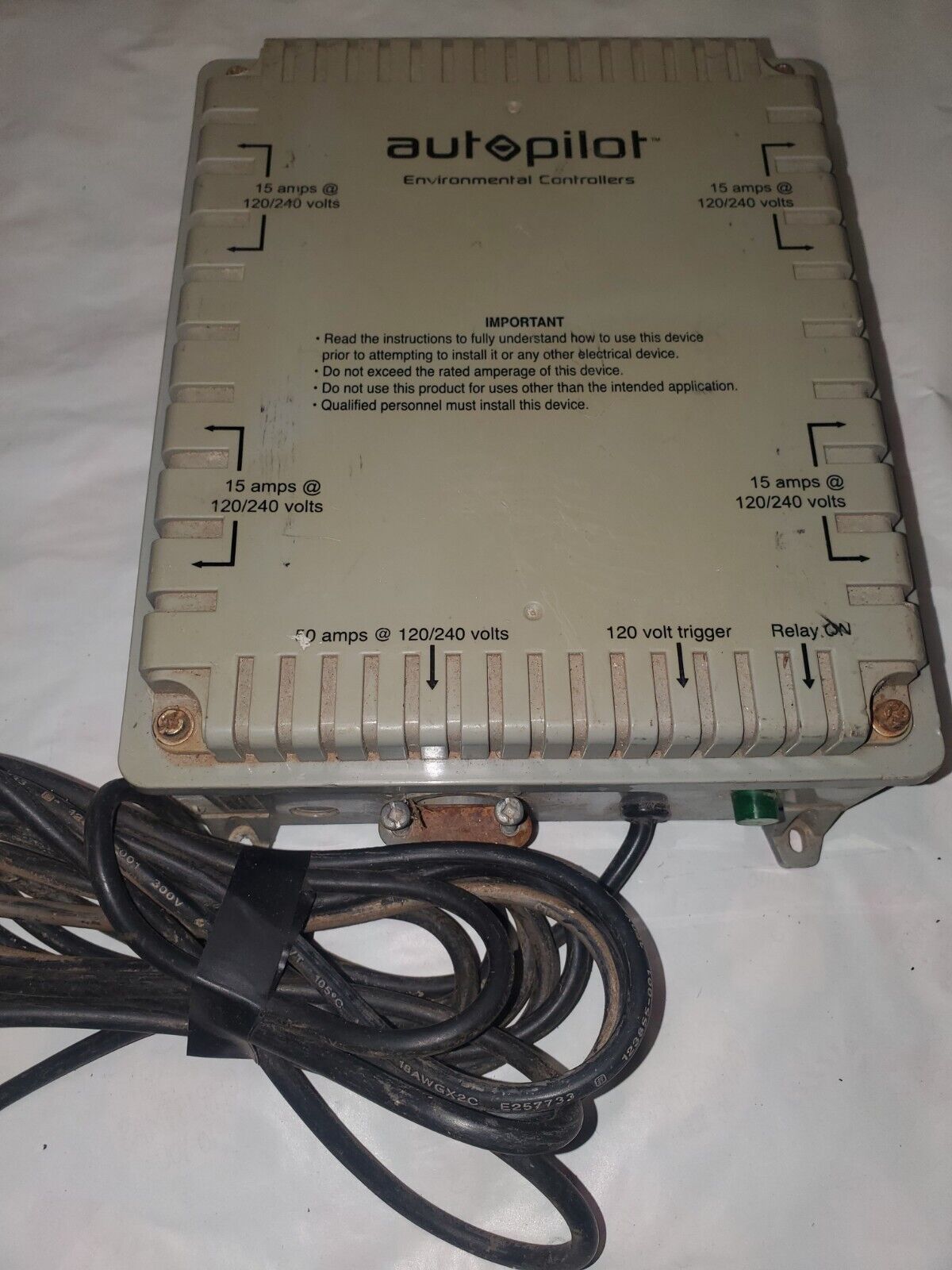 AutoPilot 8 Light Controller APCL8DX  (120/240V) 8000 watt HID Controller