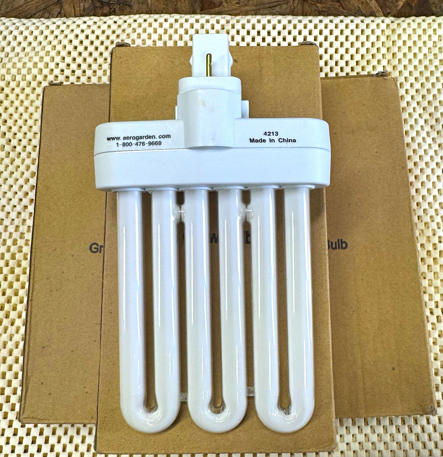 AeroGarden Grow Bulb (lot of 3) CFL 26W 120V 2-Pin 180° White MPN 100340